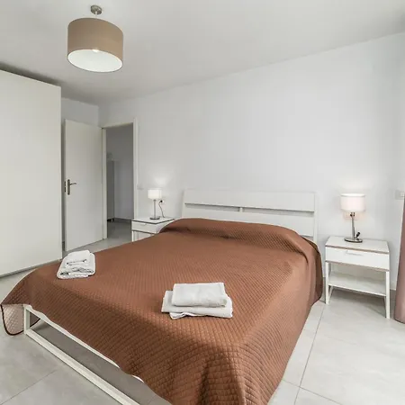 Edificio Mego Apartmán Los Cristianos (Tenerife)